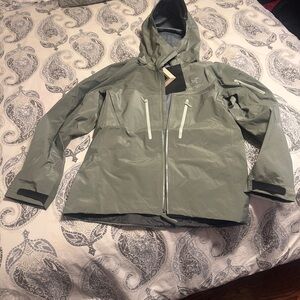 Arc'teryx Men's Gray Raincoat